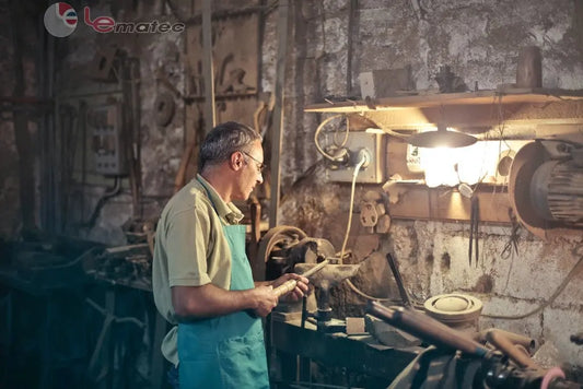 Air Regulator With A Digital Pressure Gauge