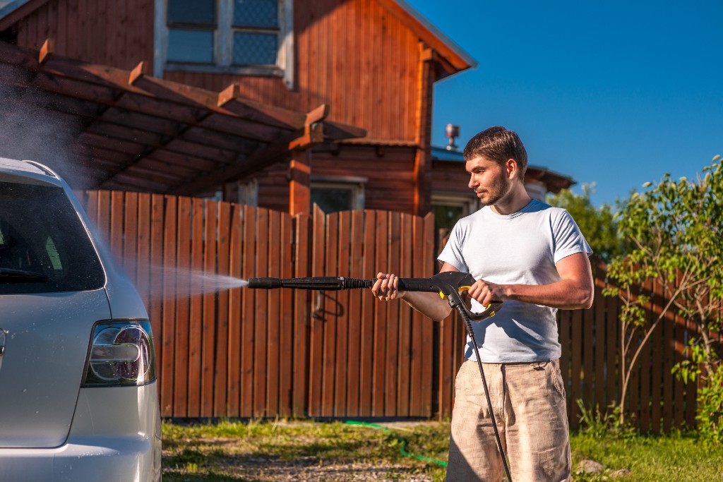 Portable Dustless Sandblaster