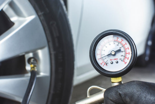 Digital vs Analog Tire Pressure Gauge