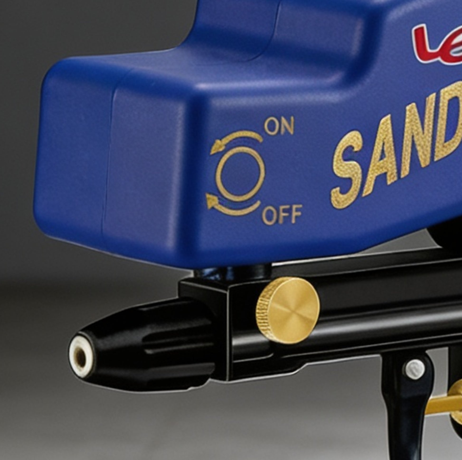 Handheld Sandblaster for Etching & Rust | LE LEMATEC Portable featuring a blue design and gravity feed hopper.