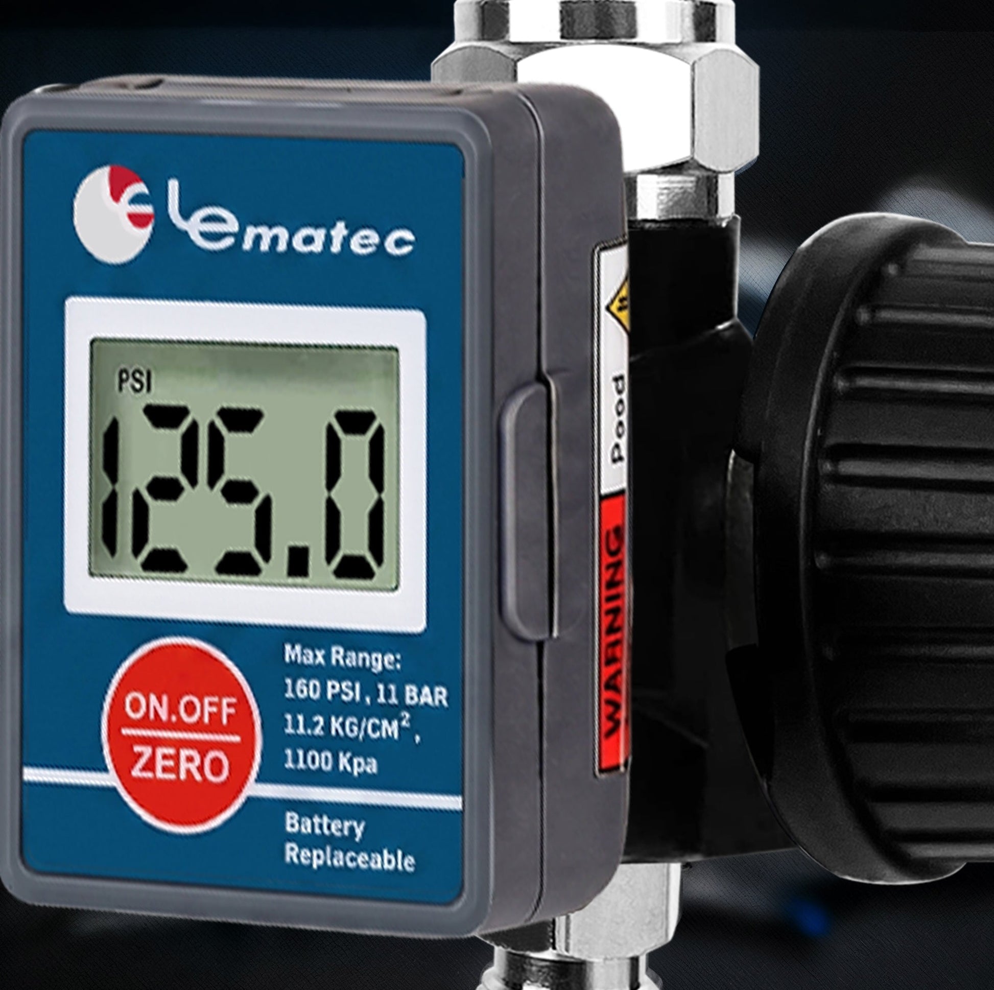 Close-up of the DAR02B LCD reading 125.0 PSI beside its 160 PSI / 11 BAR max range label