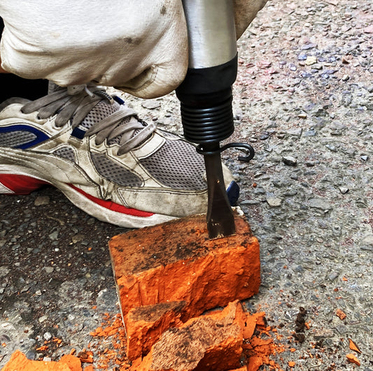 Heavy-Duty LE-B68R Round Chisel Set - 4-Pack of 125mm Air Hammer Bits with 10.2mm Shank for long-lasting industrial performance.