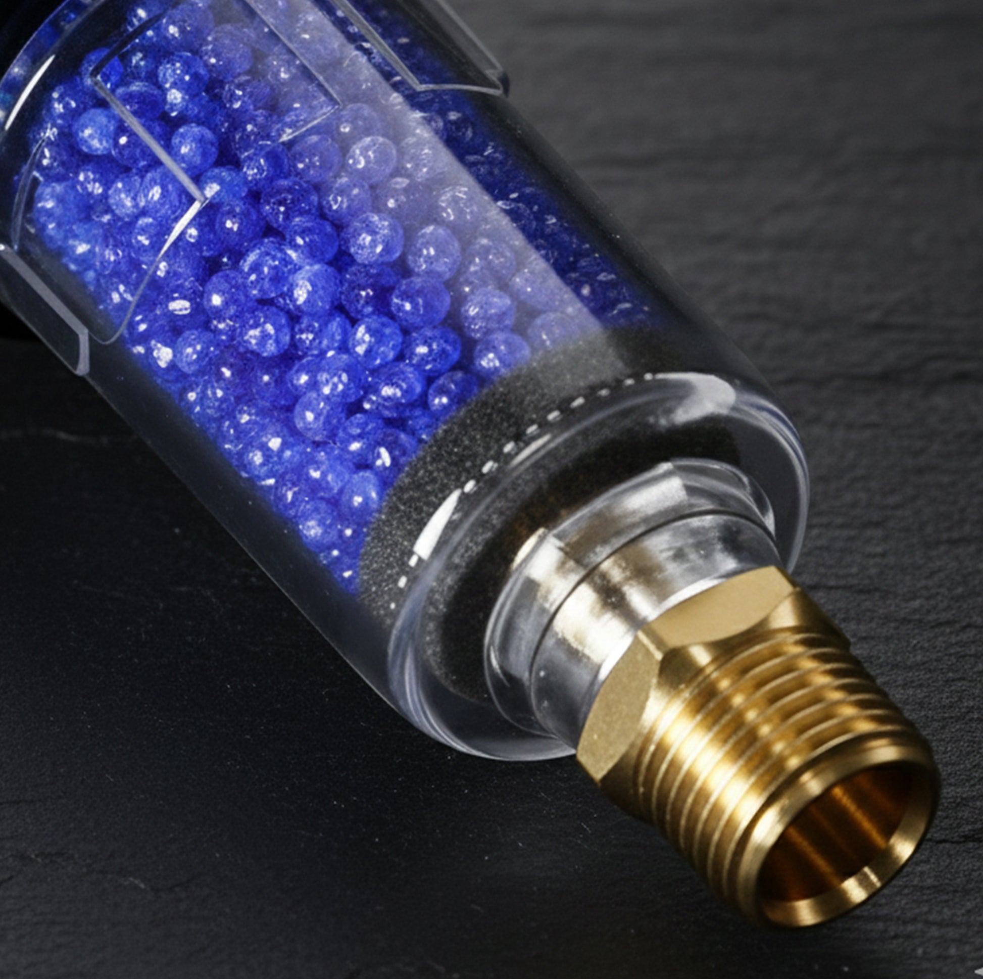 Industrial Grade LE LEMATEC ZN312E-3 - 3/8-Inch NPT Inline Desiccant Dryer for high-flow air compressors and heavy-duty industrial air tools.