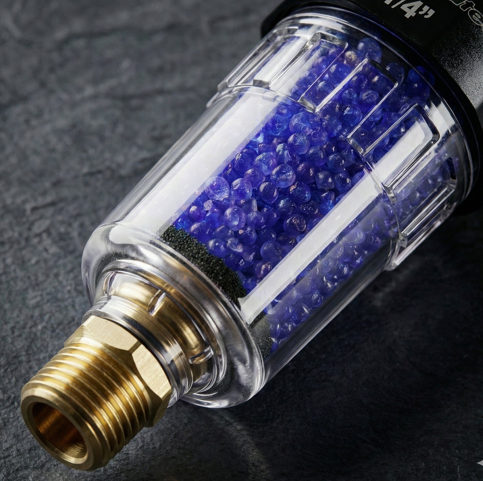 Industrial LE LEMATEC ZN312E-3 Air Filter - ¼-inch NPT Inline Desiccant Dryer, ideal for heavy-duty air compressors and professional pneumatic equipment.